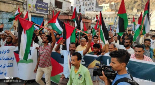 حضرموت.. مسيرة راجلة ومهرجان خطابي لمناصرة القضية الفلسطينية بالمكلا