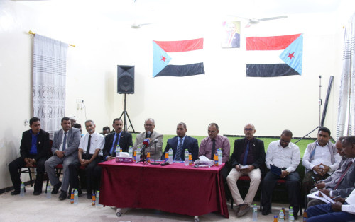 الجعدي يعقد لقاءً برئيس وأعضاء الهيئة التنفيذية للقيادة المحلية للمجلس بمحافظة سقطرى