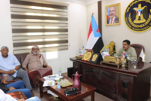 رئيس تنفيذية انتقالي حضرموت يلتقي إدارة مؤسسة روافد للتنمية والمناضل مرزوق طالب