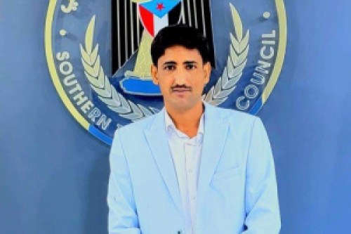الرئيس الزُبيدي يكلف عبدالله الدياني نائباً لرئيس الهيئة المجتمعية بالانتقالي