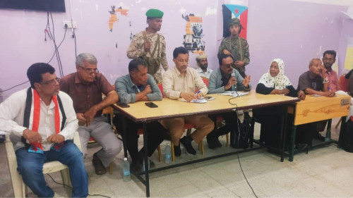 رئيس تنفيذية انتقالي أبين يلتقي رؤساء اللجان المحلية لانتقالي خنفر