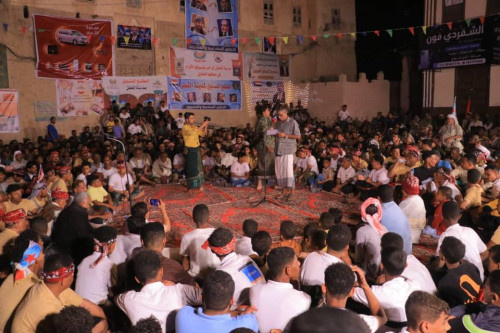 برعاية الرئيس الزُبيدي.. عدة الألعاب الشعبية الشبواني بمديرية القطن تختتم فعالياتها بجلسة سمر بالشعر والدان الحضرمي