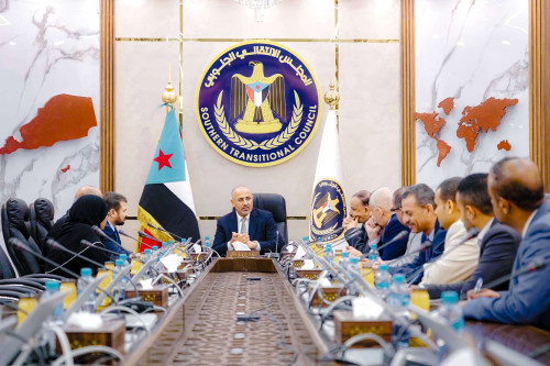 الرئيس الزُبيدي يؤكد دعمه للجهاز المركزي للرقابة والمحاسبة لتحقيق الرقابة الفعالة على مؤسسات الدولة