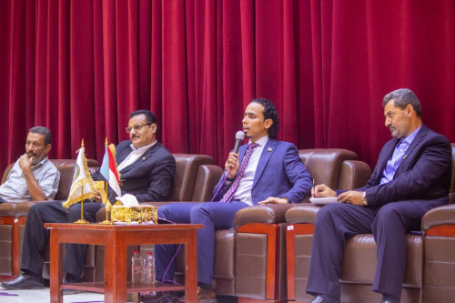 انتقالي العاصمة عدن يعقد اللقاء التشاوري الموسع للقيادة المحلية المجلس والسلطة المحلية بمديرية المنصورة