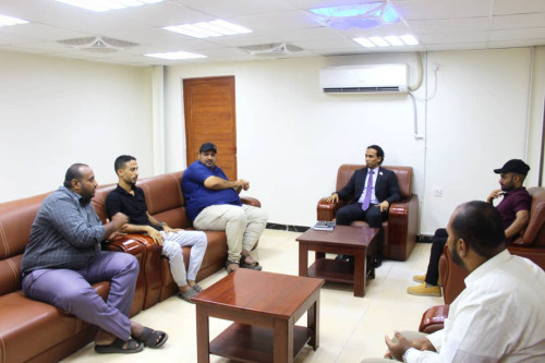 رئيس تنفيذية انتقالي العاصمة عدن، يلتقي اللجان المجتمعية في منطقة شعب العيدروس بصيرة