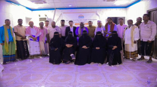 اختتام دورة بناء قدرات اللجان المجتمعية في بناء السلام بمديرية الشحر