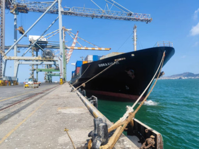 ميناء عدن يدشن الرحلة الأولى المباشرة للخط التركي "سيدرا"