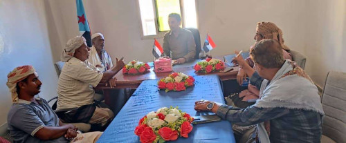 رئيس تنفيذية انتقالي سقطرى يلتقي قيادة مركز نوجد