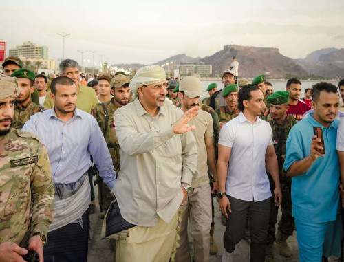 الرئيس الزُبيدي يزور الإفطار السنوي السابع للمجلس العزابي بالعاصمة عدن