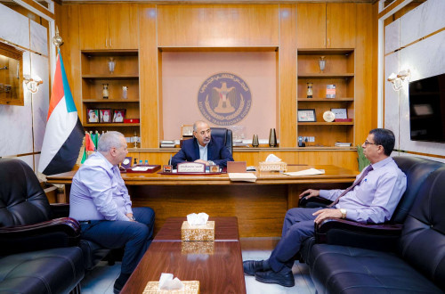  الرئيس الزُبيدي يطّلع على أوضاع المرافق الصحية بالعاصمة عدن ومحافظة لحج