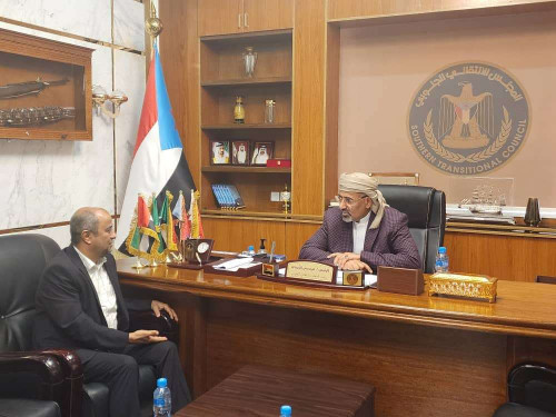 &nbsp;الرئيس الزُبيدي يطّلع على إجراءات وزارة المالية لتحسين كفاءة تحصيل الإيرادات