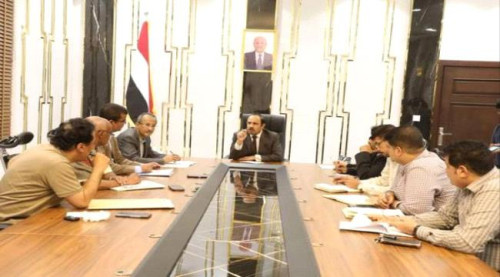 محافظ حضرموت يوجه برفع المخلفات وإزالة العشوائيات من محميّة خور إمبيخة