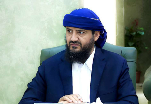 المحرّمي يُعزَّي بوفاة الشيخ عطاف محمد بن عطاف