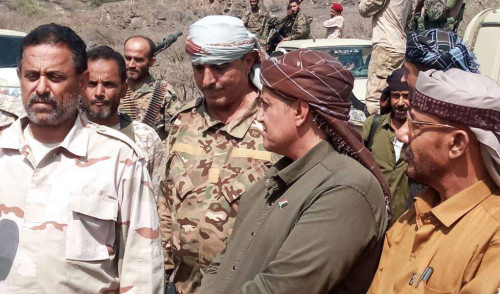 رئيس تنفيذية انتقالي لحج يتفقد الخطوط الأمامية لجبهة كرش
