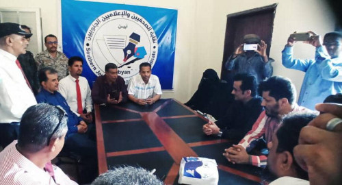 انتقالي أبين والسلطة المحلية يفتتحان مقر نقابة الصحفيين والإعلاميين الجنوبيين في المحافظة 