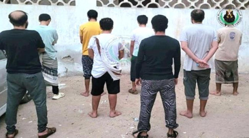 مكافحة المخدرات تُرحل 8 متهمين للسجن المركزي بالعاصمة عدن