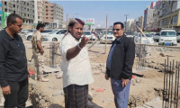 برعاية المحافظ لملس.. مدير عام المنصورة يدشن إنشاء حديقتين جديدتين في شارع التسعين