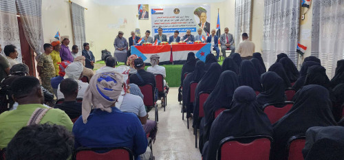 فريق التواصل وتعزيز الوعي السياسي يلتقي ممثلي الشباب والمرأة في سقطرى