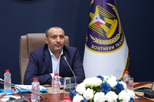 نائب رئيس هيئة الشؤون الخارجية بالانتقالي  يعقد لقاءً مع قيادة الجالية الجنوبية في الولايات المتحدة