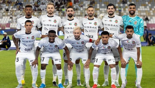 شباب الأهلي دبي يتوج بلقب الدوري الإماراتي للمرة التاسعة في تاريخه 