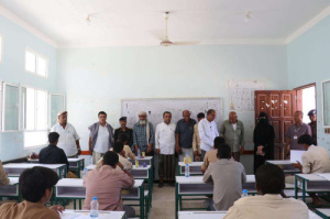 انتقالي قشن يتفقد مركز امتحانات طلاب الثانوية العامة بالمديرية