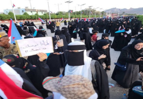 رسالة للمجتمع الدولي.. صرخة نساء الجنوب أمام التدهور المعيشي وسياسية العقاب الجماعي