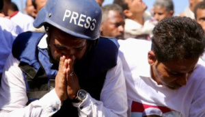 «صوت الحقيقة» يختنق.. صحافة اليمن تحت مقصلة الحوثي