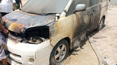 نقابة الصحفيين الجنوبيين في أبين تُدين جريمة إحراق سيارة الإعلامي عادل الحنشي