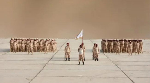قوات العمالقة الجنوبية تشهد عرضًا عسكريًّا مهيبًا؛ لتخرج الدفعة الـ60 من منتسبيها