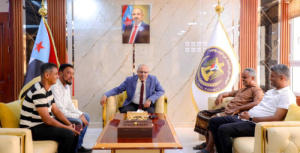 الكثيري يطّلع على النشاط العام بنادي شعب حضرموت