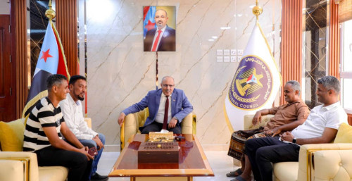 الكثيري يطّلع على النشاط العام بنادي شعب حضرموت