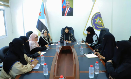 الأمانة العامة بالانتقالي تعقد لقاءً تشاورياً لإدارة المرأة والطفل واقسامها بانتقالي العاصمة ومديراتها