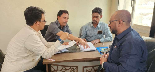 فريق التوجيه والرقابة الرئاسي يطلع على سير عمل الإدارات التنفيذية في انتقالي سقطرى