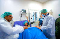 الرئيس الزُبيدي يفتتح قسم الرقود ويضع حجر الأساس لأقسام طبية متقدمة بمستشفى عبود العسكري