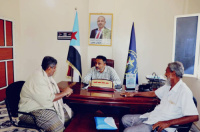 رئيس تنفيذية انتقالي أبين يناقش مع مدير البحث الجنائي بالمحافظة تعزيز الأداء الأمني