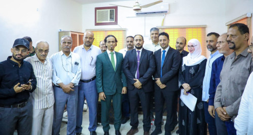 الأمين العام للمجلس الانتقالي يشرف على مراسم تسليم مهام رئيس هيئة الأراضي