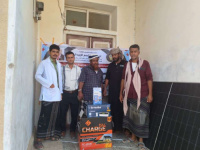انتقالي حصوين يقدم منظومة طاقة شمسية لسكن الممرضين في مستشفى المديرية