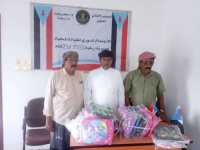 انتقالي رخية يدشن توزيع الحقيبة المدرسية لطلاب المرحلة الابتدائية