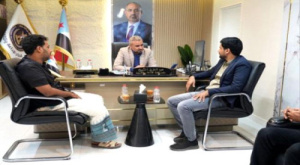 الشيخ يناقش آلية إطلاق برامج تلفزيونية وإذاعية باللغة المهرية