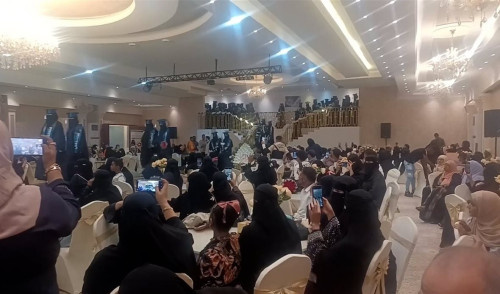 معهد أمين ناشر يحتفي بتخرج 207 دبلوم قابلة في العاصمة عدن 