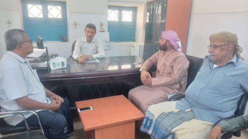 رئيس تنفيذية انتقالي القطن يبحث مع مدير الأوقاف بالمديرية تنسيق العمل المشترك