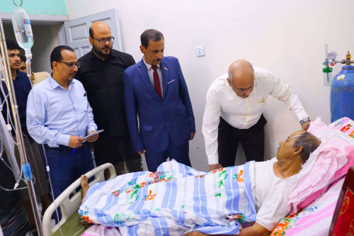 رئيس الجمعية الوطنية يطمئن على صحة الشاعر ثابت السعدي