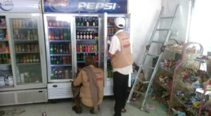 عدن.. حملة ميدانية لضبط الأسعار والسلع المخالفة في مديرية خورمكسر