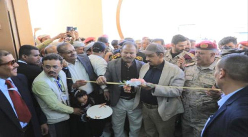 المحافظ بن ماضي يفتتح مركز تنمية صادرات العسل في مديرية القطن