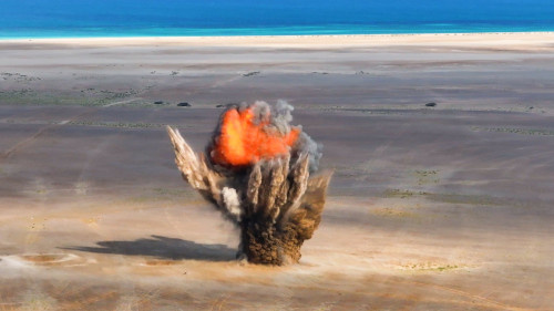 مسام يتلف 4100 لغم وقنبلة ومخلفات حربية في باب المندب