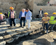 رئيس مجلس إدارة إقليم اليمن يتفقد أعمال صيانة طريق الأعروق &ndash; حيفان