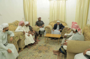 الكثيري يلتقي عددًا من مشايخ قبيلة العوامر ويؤكد أهمية الشراكة في ترسيخ الأمن بوادي وصحراء حضرموت