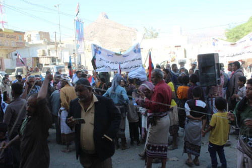 انتقالي بيحان ينظم مسيرة جماهيرية احتفالًا بانتصارات القوات الجنوبية في عارين وحضرموت