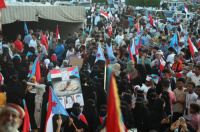 استجابة لدعوة انتقالي العاصمة.. احتشاد جماهيري واعتصام شعبي بعدن يطالب إعلان دولة الجنوب العربي