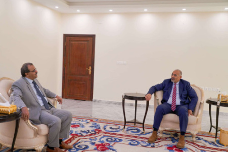 الرئيس الزُبيدي: تأمين الجنوب حجر الزاوية والمنطلق الحقيقي لأي معركة جدية لتحرير الشمال